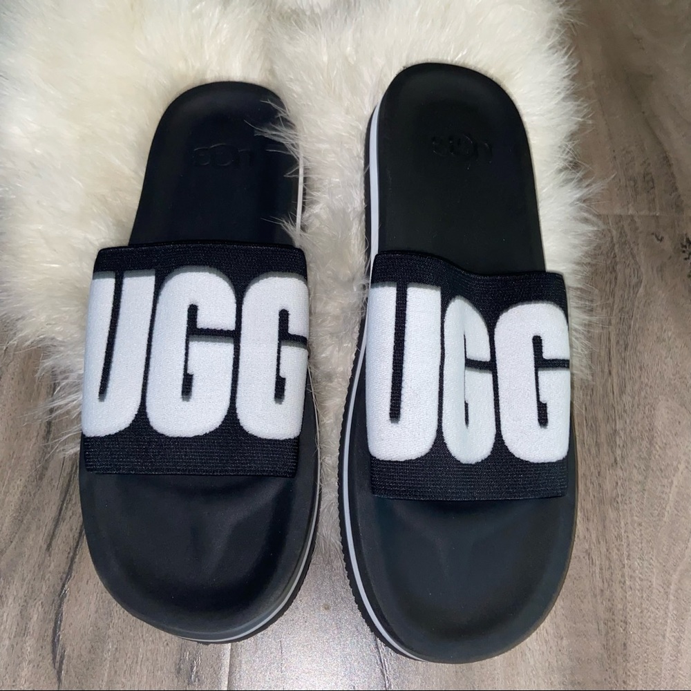 ◾️▪️UGG SLIDES▪️◾️